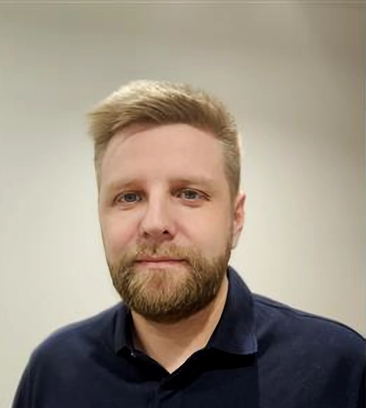 Евгений Маслов